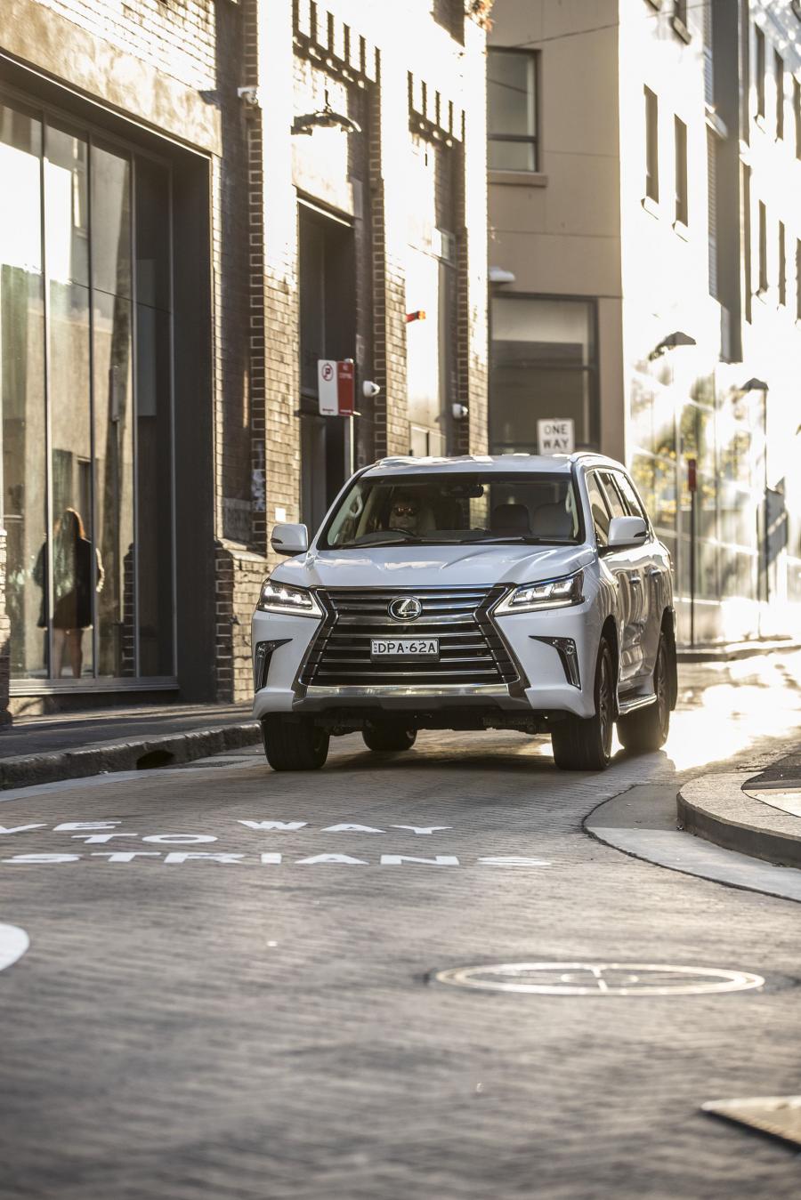  Lexus LX450d (VDJ200) 2018 года  (AU) (фото 2 из 14)
